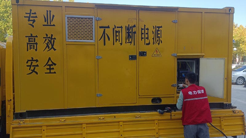 涿州柴油发电机组和UPS电源配合使用时，如何避免切换过程中的电力中断？